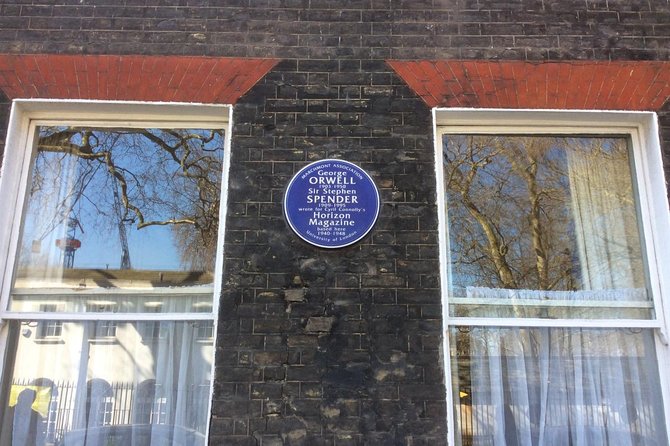 London Literary Private Walking Tour Of Bloomsbury - Coram’s Fields and the philanthropic thread in Bloomsbury