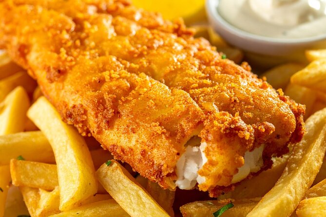 London: London Food Tour of Soho & Covent Garden - London classics you’ll taste: fish and chips plus 800-year-old pub bites