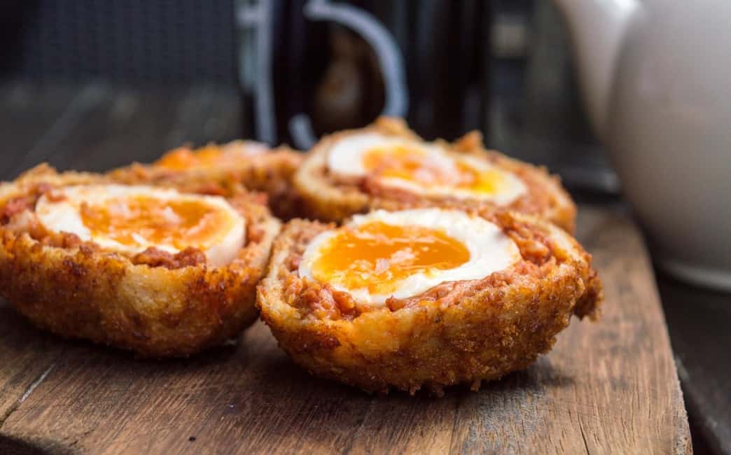 London: London Food Walking Tour - The 3-hour East End rhythm: how the walk fits food breaks