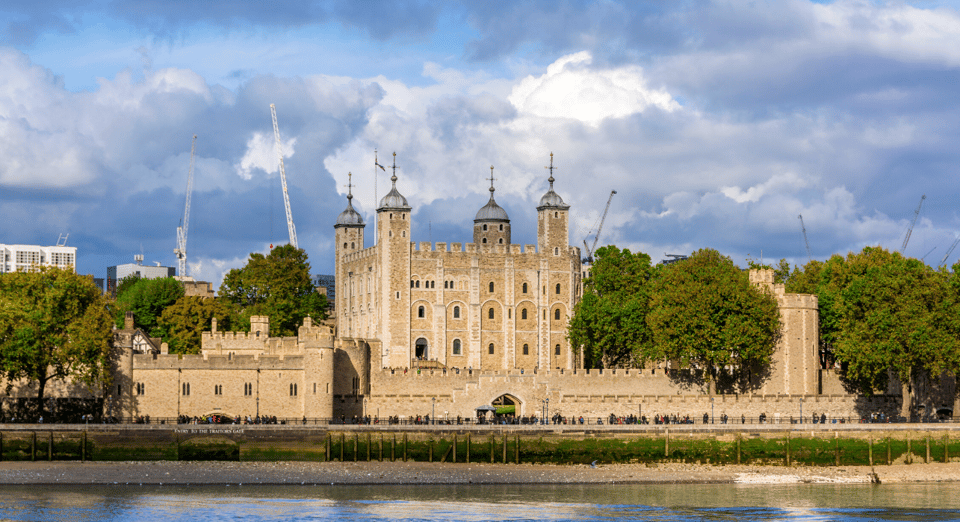 London: London Sightseeing Walking Tour with 30+ Sights - Tower of London and Tower Bridge: the part you’ll remember later