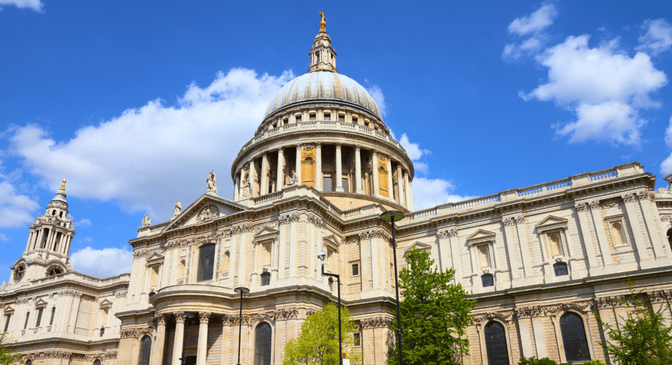 London: London Sightseeing Walking Tour with 30+ Sights - St James’s Park to Buckingham Palace: the royal route that feels like a finale
