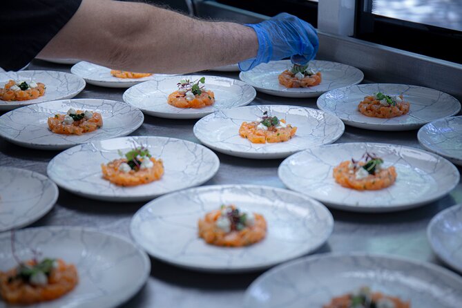 London Luxury Dinner Experience with Panoramic City Views - Price and value: what $166.51 buys you on a dinner-and-sights night