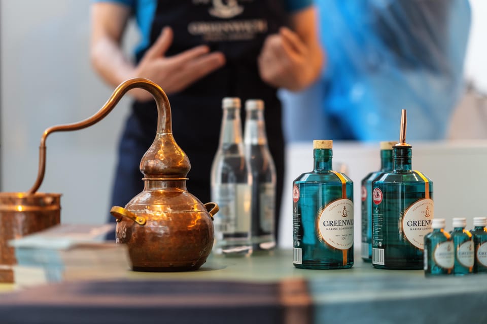 London: Make Your Own Gin Workshop with Take-home Bottle - Sampling botanicals: how you turn tastes into a personal recipe