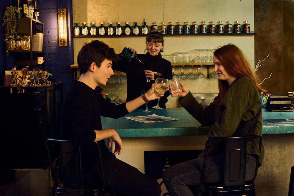 London: Make Your Own Gin Workshop with Take-home Bottle - The blending workshop: building your gin with real support