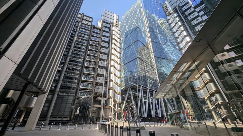 London: Modern Architecture & Building Guided Walking Tour - The Shard, Walkie-Talkie, and Lloyd’s: street-level explanations that stick