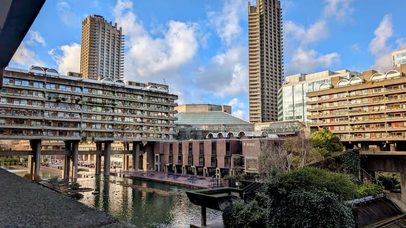 London: Modern Architecture & Building Guided Walking Tour - NLA at The London Centre: free models that make the skyline click