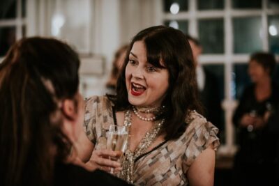 London: Murder Mystery Cruise With 3-Course Dinner - The murder mystery game on the Thames: clues, participation, and how it lands