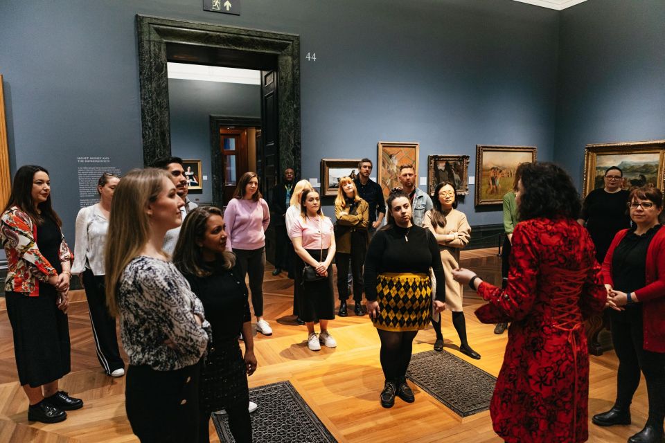 London: National Gallery Guided Tour with Art Expert Guide - Trafalgar Square to the Sainsbury Wing: the start that sets the tone