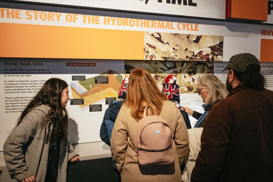 London: Natural History Museum Private Guided Family Tour - Beyond Dinosaurs: How the Museum Explains Life on Earth
