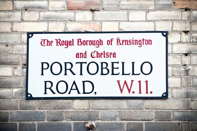 London: Notting Hill Self-Guided Walking Tour with an APP - Entering the Notting Hill Gate starting point