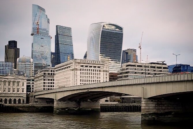 London Past & Present Backstreet Historical Tour - London Bridge and the Great Fire Story: Where the Timeline Gets Dramatic