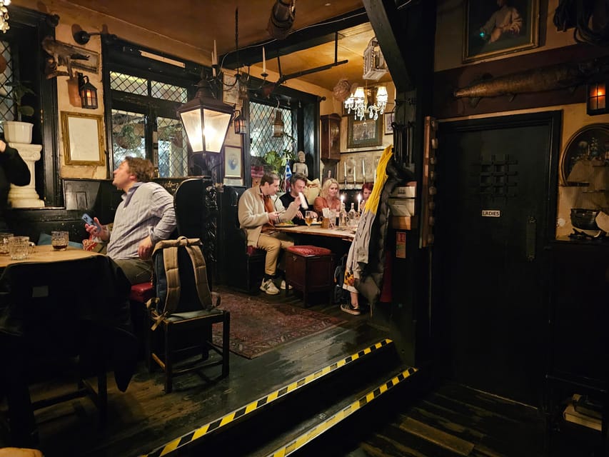 London: Pilgrims and Pirates Historical Pub Tour - Meeting at Rotherhithe and Getting Your Bearings by the River