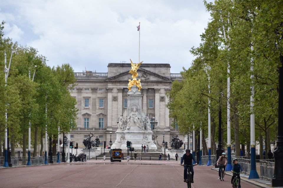 London: Private Beatles Taxi Tour - Key highlights to know before you go