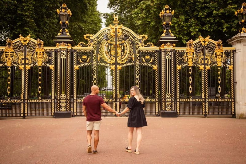 London: Private Couples Photography Session with Landmarks - What “edited photos within 48 hours” actually means for you