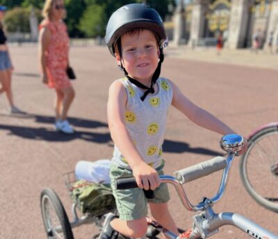 London: Private Family Guided Bike Tour with Childseats - Meeting at 189 Hercules Road, SE1: easy access and a simple start