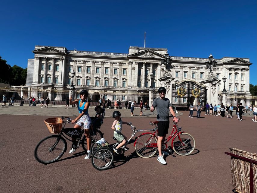 London: Private Family Guided Bike Tour with Childseats - Price and value: $286 per person for a private family format