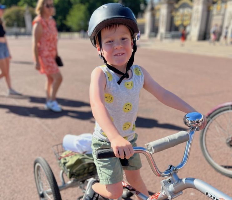 London: Private Family Guided Bike Tour with Childseats - Meeting at 189 Hercules Road, SE1: easy access and a simple start