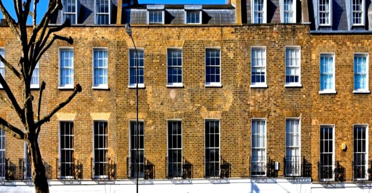 London Private Jewish History, Synagogues and Holocaust Tour - How the guide turns street life into history (and why private helps)