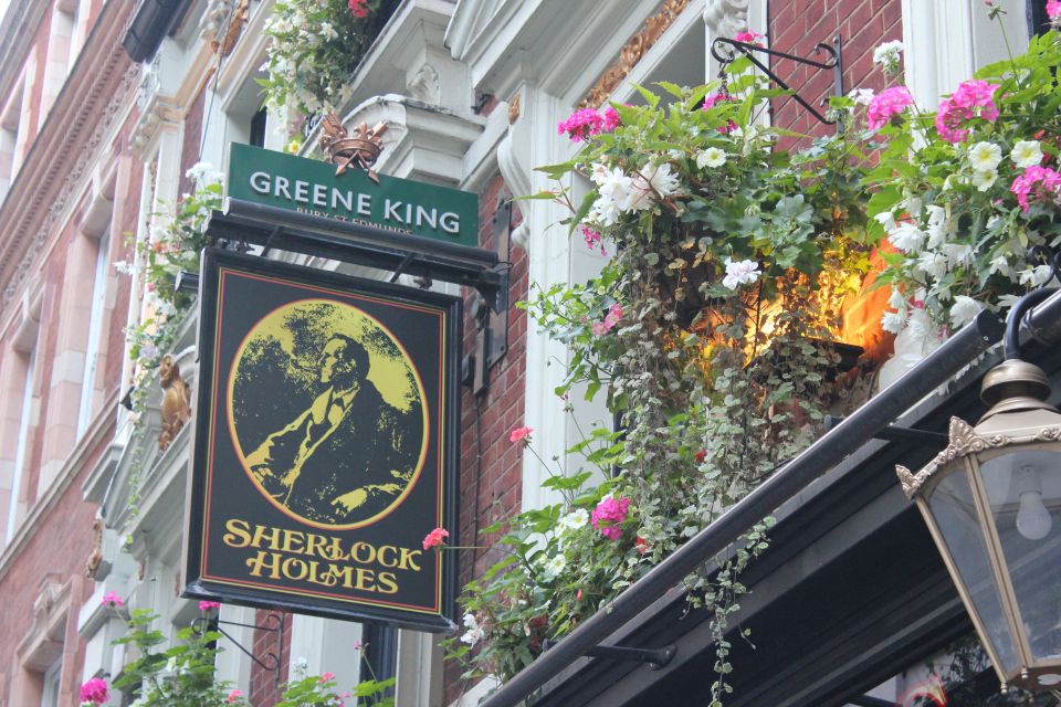 London: Private Pub Tour - Learning to order: ale, cider, and spirits (plus non-alcoholic options)