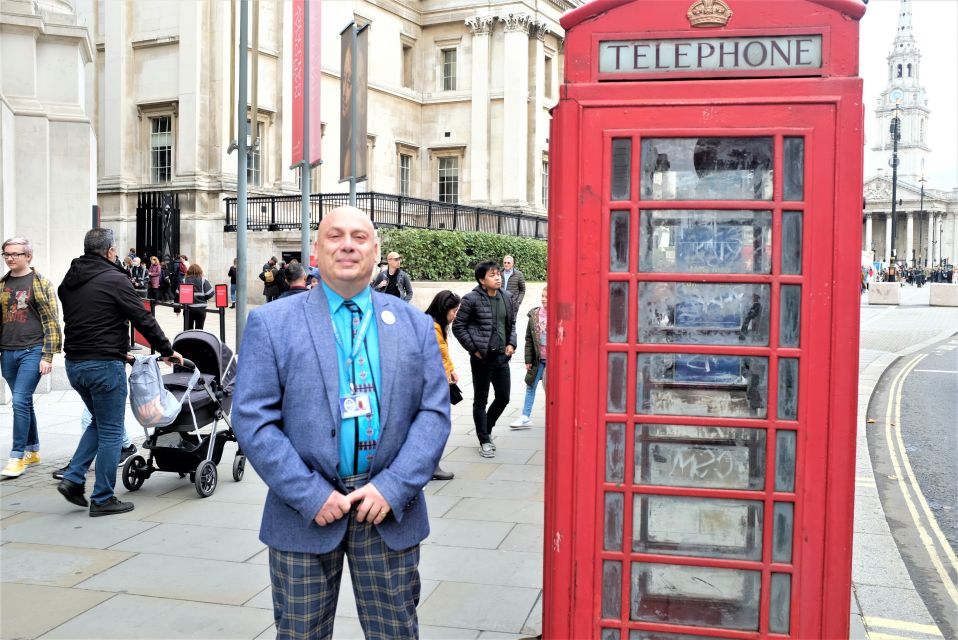 London: Private Tour of the National Gallery with tickets - Meeting Anthony at the Sainsbury Wing Red Telephone Box