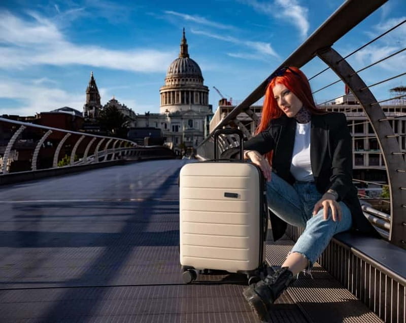 London: Private travel vacation photoshoot -Romantic Special - Post-editing and delivery: what you should expect