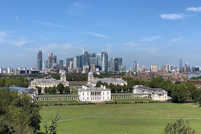 London Private Walking Tour with Brazilian Portuguese Guide - Buckingham Palace from the outside, and how to handle tickets