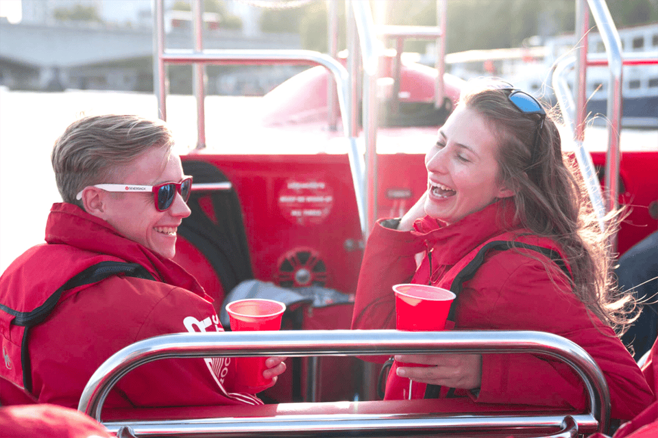 London: River Thames Sunset Speedboat Experience with Drink - The 50-minute route: London Eye to Tower Bridge, then more Thames sparkle