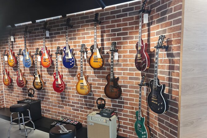 London: Rock N Roll Beatles Private Black Cab Tour - The “Handel & Hendrix” stop and why it broadens your view