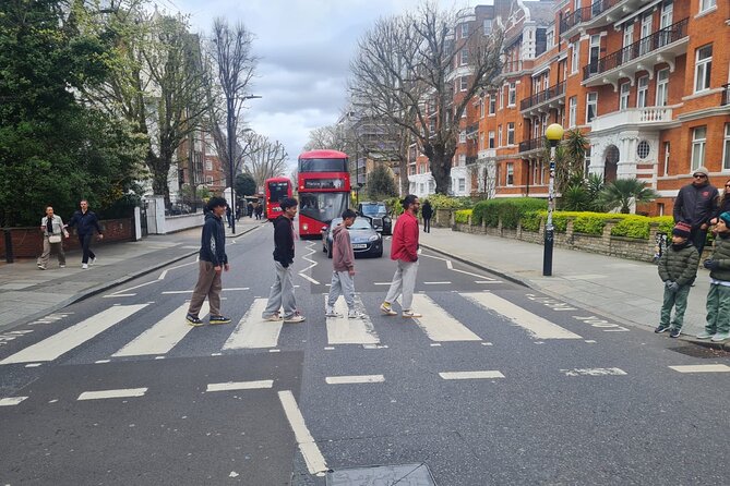 London: Rock N Roll Beatles Private Black Cab Tour - Abbey Road, Beatles store, and the photo stops that anchor the whole ride