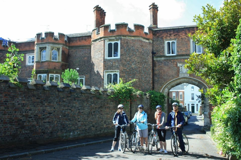 London: Royal Deer Park Bike Tour - Lunch choices: pub meal or a picnic that fits the pace