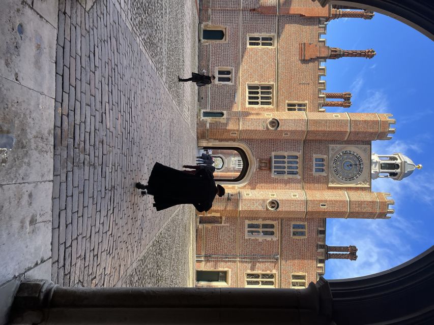 London: Royal Hampton Court Guided Tour with Afternoon Tea - Should you book this Hampton Court Royal tour with afternoon tea?