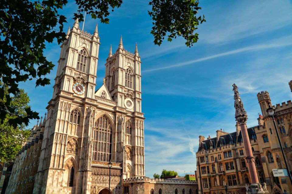 London: Royal Tour with Afternoon Tea at the Rubens - Why the price can make sense (if you budget like a realist)
