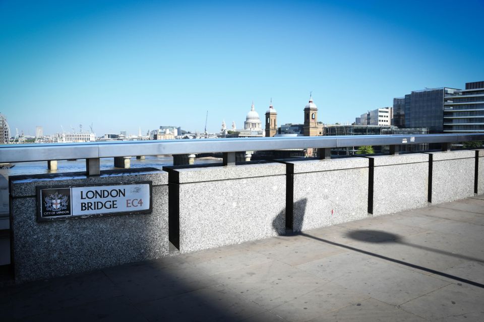 London: See 40+ London Sights – Fun Local Guide - Starting at The Ritz: meeting point and first impressions