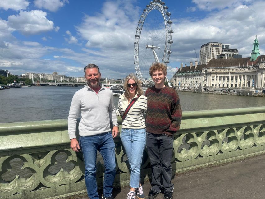 London: Sightseeing Black Cab Tour with Hotel Pickup - The London Eye moment: a perfect finale for views