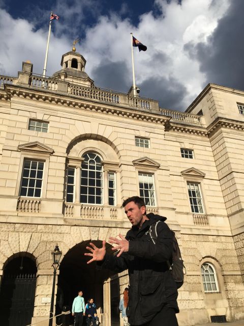 London: Sightseeing Tour - in clear, slow English - Quick hits you’ll care about