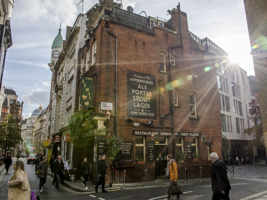 London Soho District - Guided Walking Tour 12 guests 2,5h - Old Compton Street and the lanes that funnel you toward Chinatown