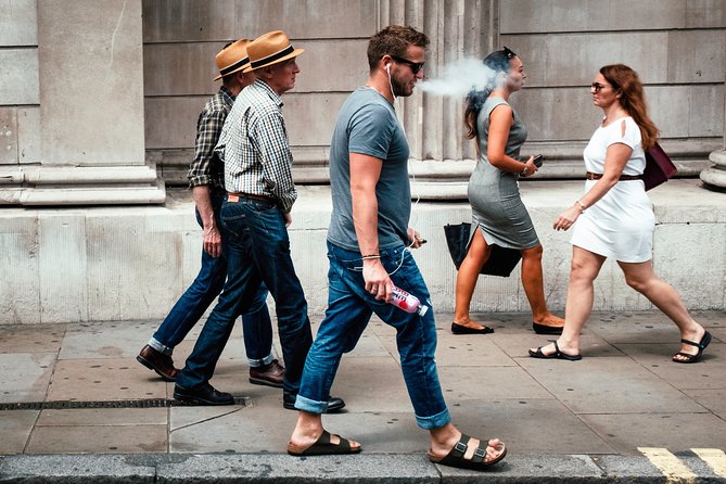London Street Photo workshop - London Bridge and the City: shooting fast in real crowds