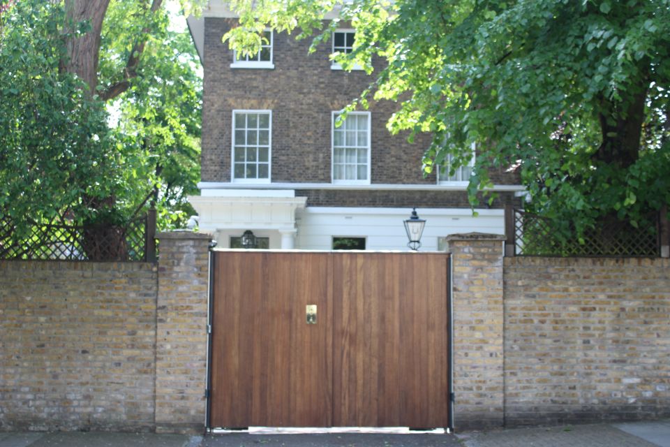 London: The Beatles Walking Tour of Marylebone and Abbey Rd - Who should book this Beatles walk?