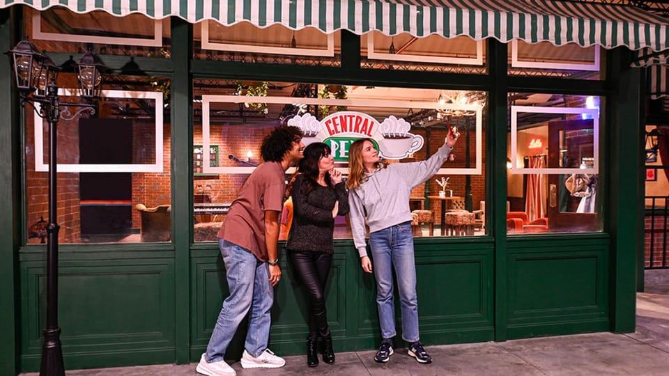 London: The FRIENDS™ Experience Entry Ticket - What this experience looks like in practice
