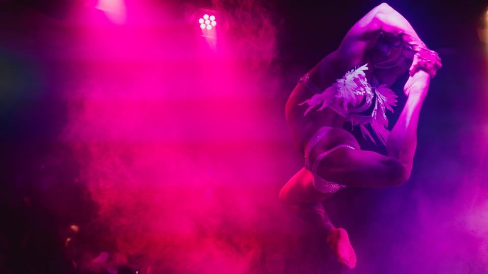 London: The Saturday Supershow Cabaret at Phoenix Arts Club - Why small group size changes how the room feels