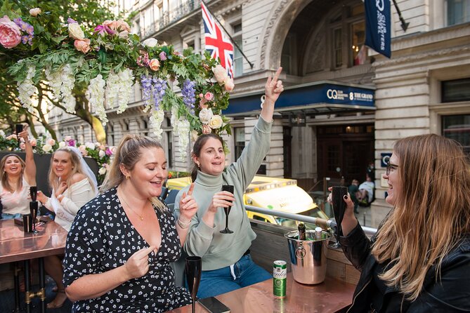 London Tootbus Bar Bus Sunset Tour with Drinks - The route mood: Trafalgar Square to Oxford Street views