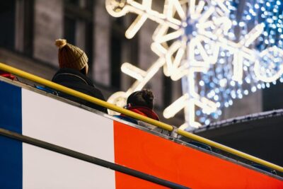 London: Tootbus Christmas Lights Tour incl walking tours - From the bus window: where the lights really pop