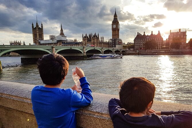 London Tootbus Kids Tour with Bespoke Live Guided Commentary - Westminster Abbey Views: Gothic Details You Can Actually Catch