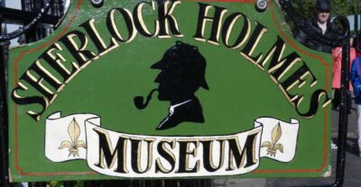 London: Top 30 Sights Tour and Sherlock Holmes Museum - Buckingham Palace and Trafalgar Square: Short Stops, Big Landmarks