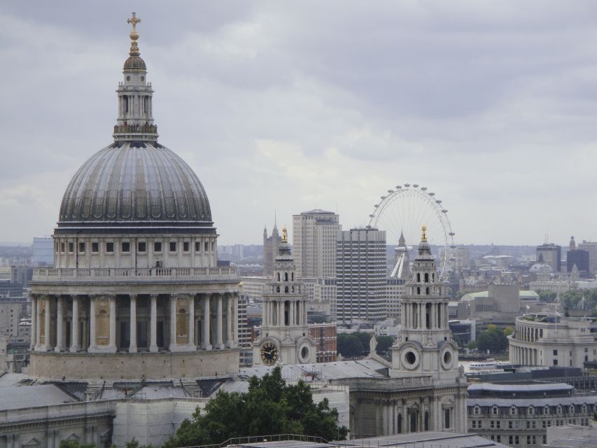 London: Top 30 Sights Walking Tour & St Pauls Cathedral - The Underground Leg: A Short Reset That Keeps the Route Manageable