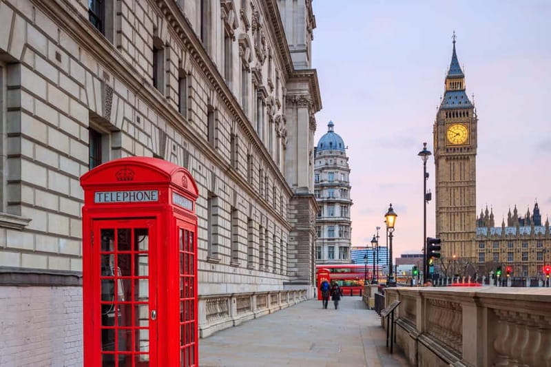 London: Top Attractions and City Highlights Walking Tour - St James’s Palace nearby: royal childhood and continuity