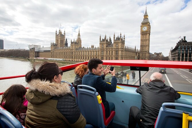 London Tour Hop-on Hop-off Bus with Optional Thames River cruise - The route logic: two loops that hit the landmarks most people want