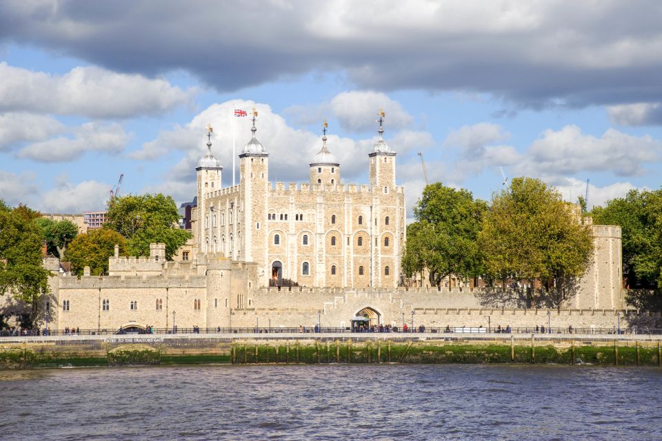 London: Tower, Cruise, & Harrods Tea Full-Day Experience - Who should book this London day tour?