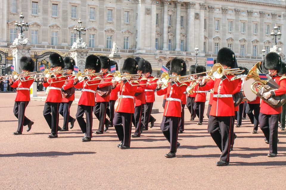 London: Tower, Cruise, & Harrods Tea Full-Day Experience - Buckingham Palace and the Changing of the Guard: what you can count on