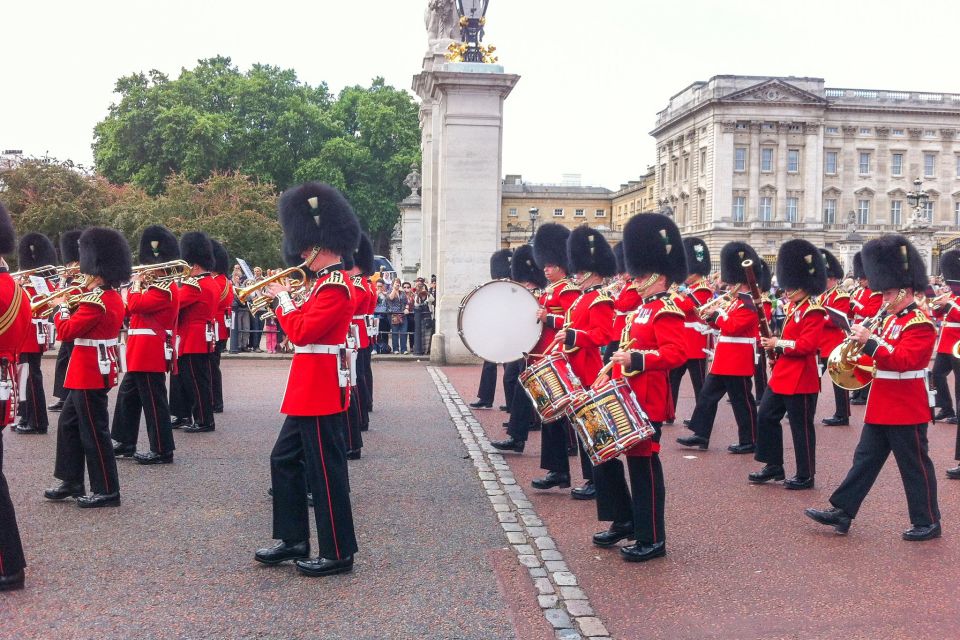 London: Tower of London & Changing of the Guard Experience - Changing of the Guard: Prime Viewing at the Palace or Horse Guards Parade